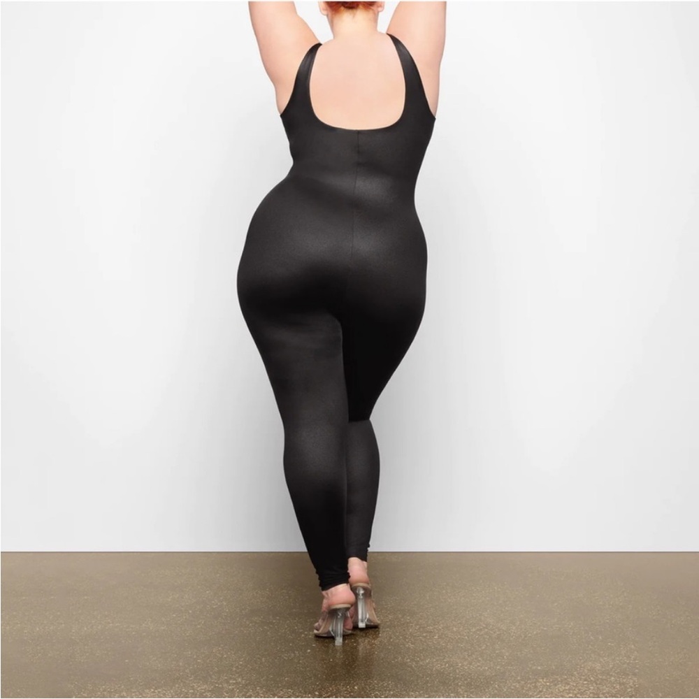 🖤SKIMS ALL IN ONE SQUARE NECK SHINE TANK JUMPSUIT ONESIE ONYX S - Picture 3 of 8